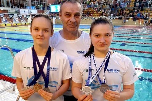Kolejne sukcesy naszych pływaczek