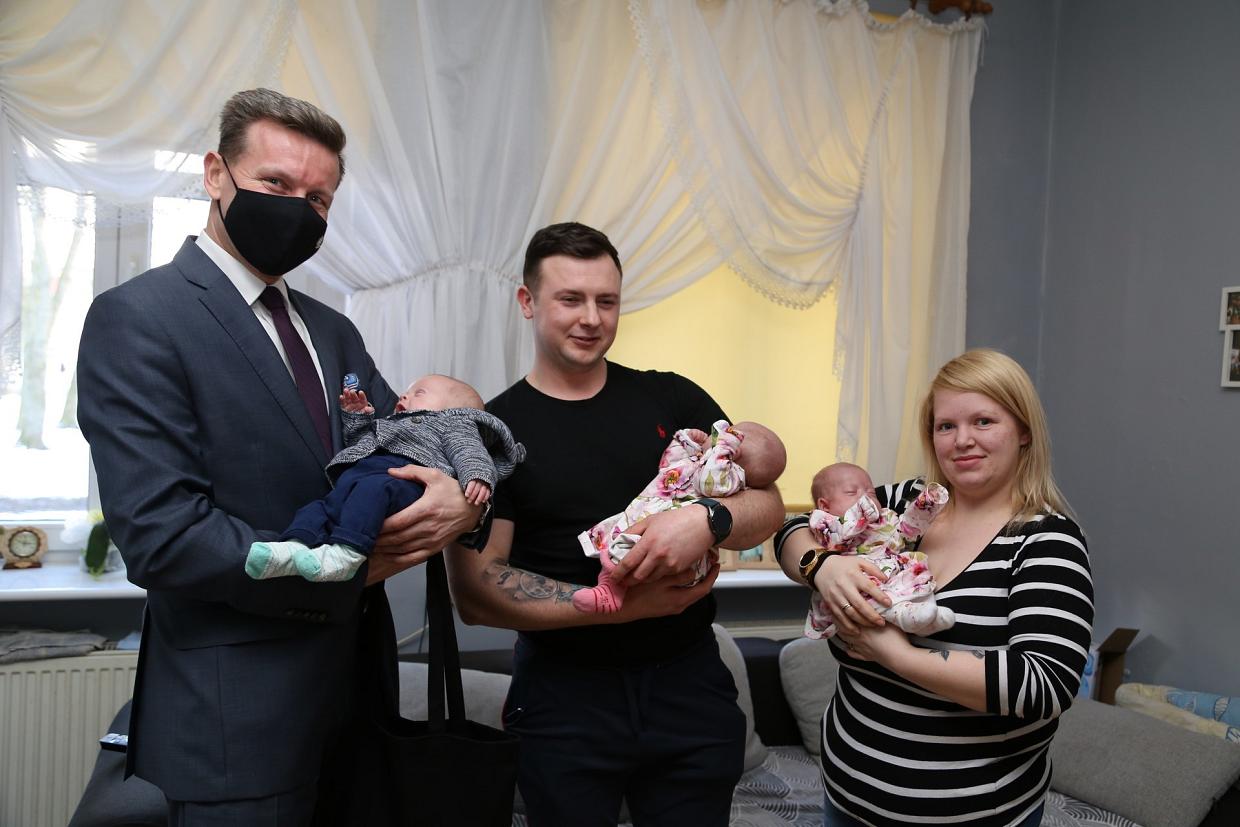 Wizyta u lęborskich trojaczków