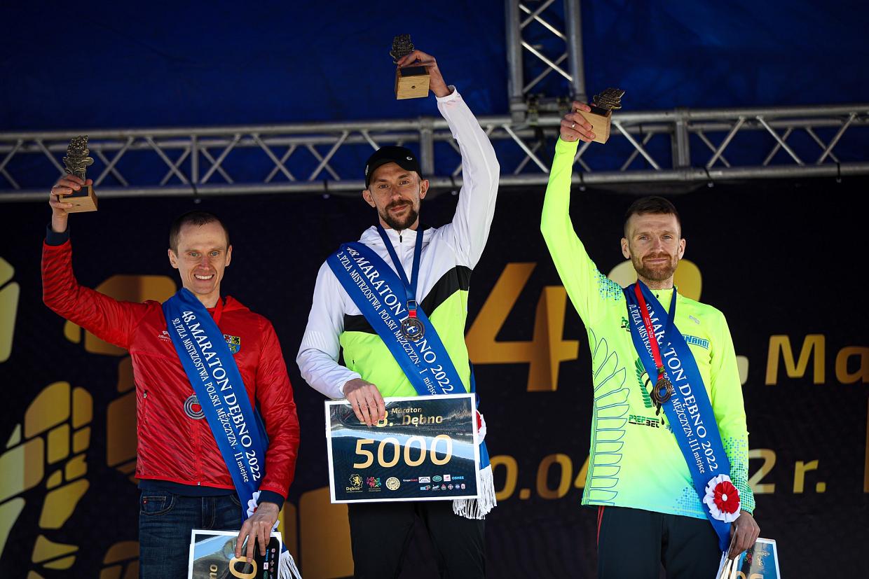 Emil Dobrowolski z srebrnym medalem Mistrzostw Polski w maratonie