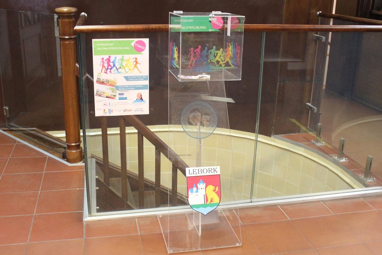 W ratuszu stanęła skarbonka akcji  „Wybiegajmy Zieloną Strefę Relaksu”