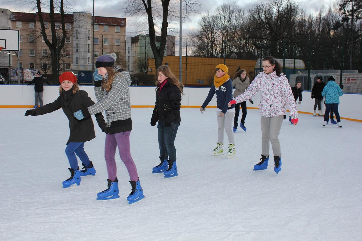 W poniedziałek otwarcie lodowiska!