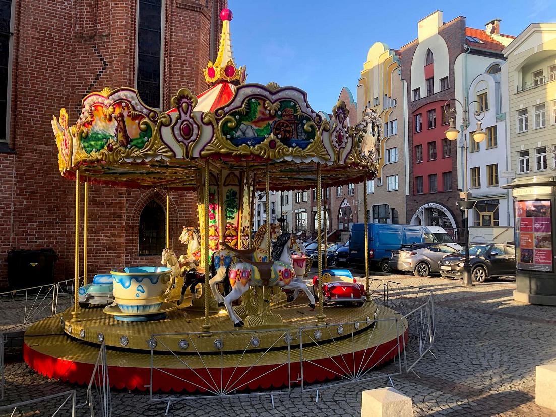 Karuzela Wiedeńska – magiczna atrakcja dla najmłodszych na Jarmarku Bożonarodzeniowym w Lęborku!