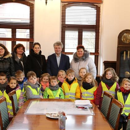 Świąteczna wizyta przedszkolaków w Ratuszu