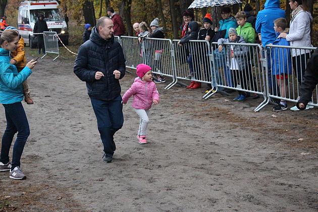 Indywidualne Biegi Przełajowe z okazji Święta Niepodległości w strugach deszczu