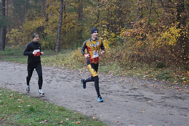 Indywidualne Biegi Przełajowe z okazji Święta Niepodległości w strugach deszczu