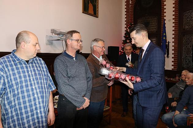 Święto dawców krwi w ratuszu