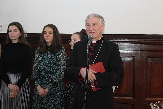 Biskup Ryszard Kasyna z kolędą w ratuszu