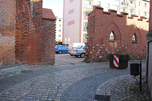 Udrożniony przejazd i parking przy szkole nr 3