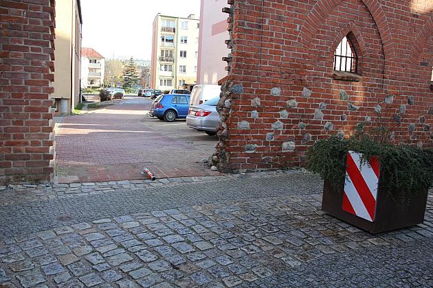 Udrożniony przejazd i parking przy szkole nr 3