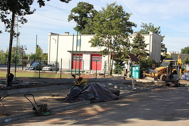 Za komendą straży pożarnej powstaje nowy obiekt rekreacyjno-sportowy