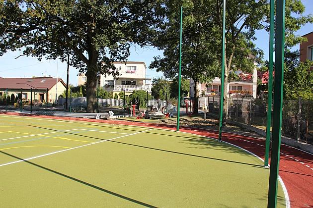 Za komendą straży pożarnej powstaje nowy obiekt rekreacyjno-sportowy