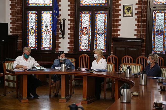 Spotkanie w ratuszu ws. nowego roku szkolnego