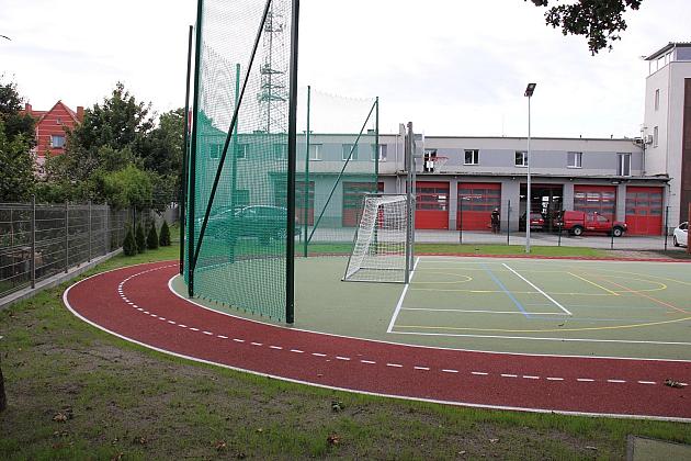 Nowe boisko czeka na małych i dużych