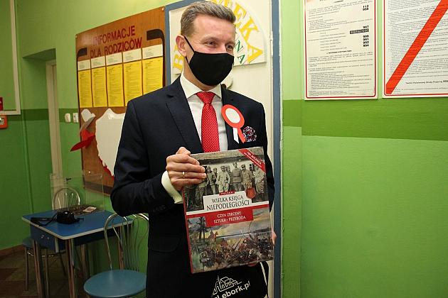 „Mazurek Dąbrowskiego” rozbrzmiał w lęborskich przedszkolach