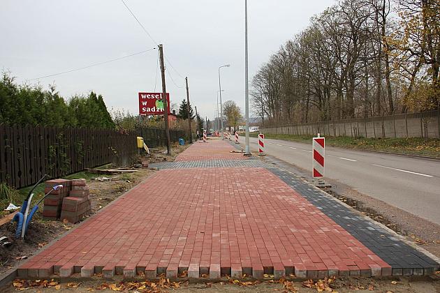 Na Kossaka powstaje szeroki ciąg pieszo-rowerowy