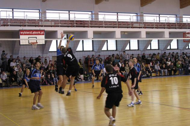 Siatkarskie rozgrywki o puchar Dyrektora Gimnazjum nr 2 w Lęborku