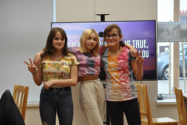 Kolorowe zajęcia ze streetworkerkami