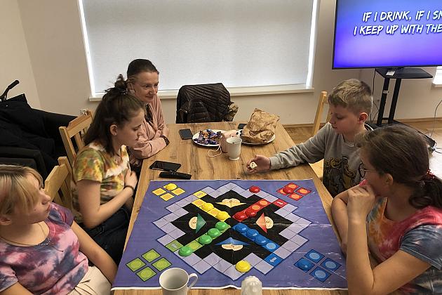 Kolorowe zajęcia ze streetworkerkami