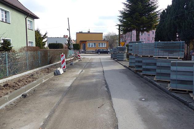 Remont chodników i nawierzchni ulicy Zawiszy Czarnego