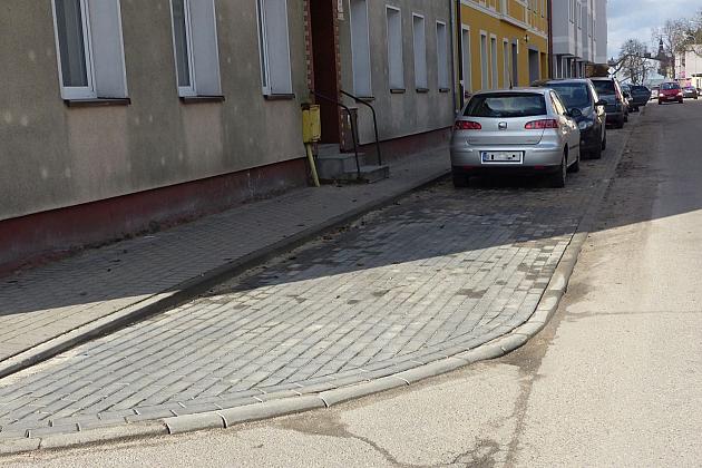 Nowe miejsca postojowe przy ulicy Targowej