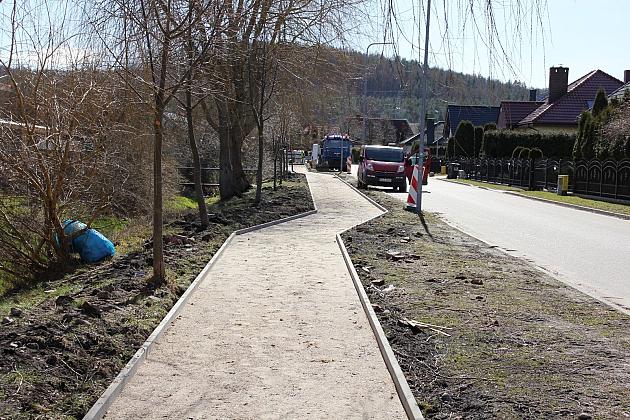 Na Harcerzy powstaje chodnik z Budżetu Obywatelskiego