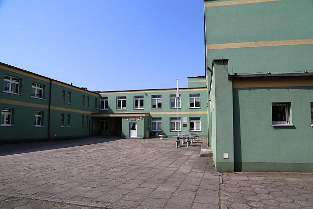 Punkt Szczepień Powszechnych w lęborskiej SP 8