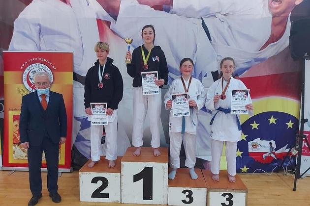 Shotokan Lębork z workiem medali w Legnicy