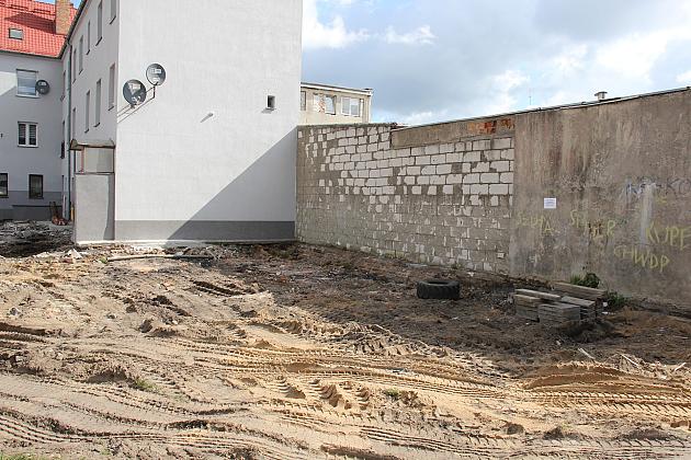 Podwórko przy Stryjewskiego 63/65