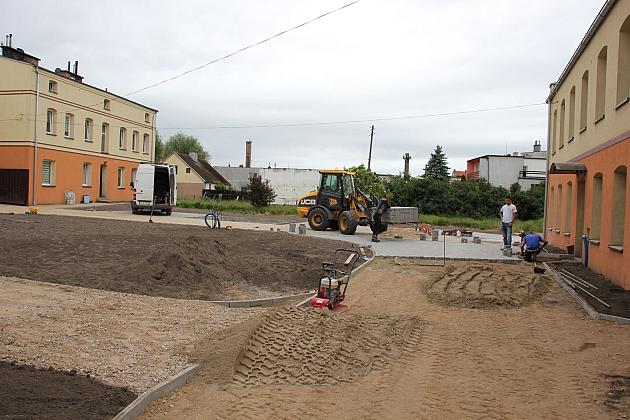 Na Malczewskiego powstaje podwórko integracyjne