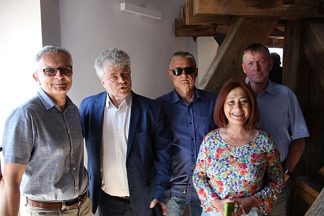 Wieża zabytkowego kościoła NMP Królowej Polski po remoncie