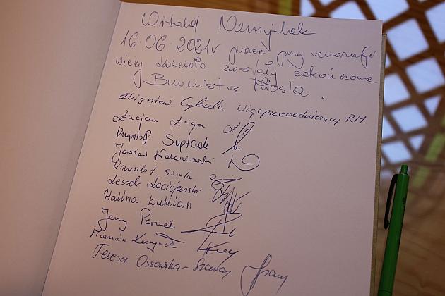 Wieża zabytkowego kościoła NMP Królowej Polski po remoncie