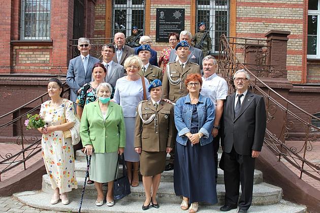 Kwiaty i znicze w Święto Wojska Polskiego