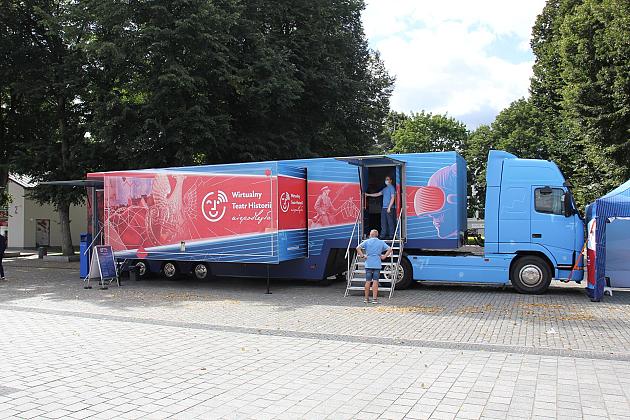 Wirtualny Teatr Historii na Placu Pokoju 17-19 sierpnia