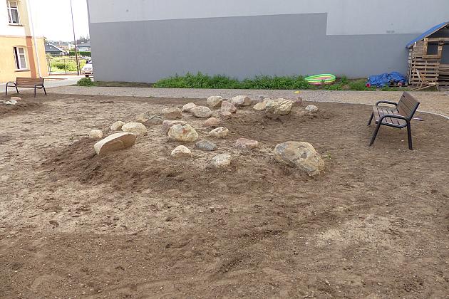 Nowe podwórka integracyjne na Stryjewskiego, Malczewskiego i Boh. Westerplatte