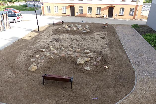 Nowe podwórka integracyjne na Stryjewskiego, Malczewskiego i Boh. Westerplatte