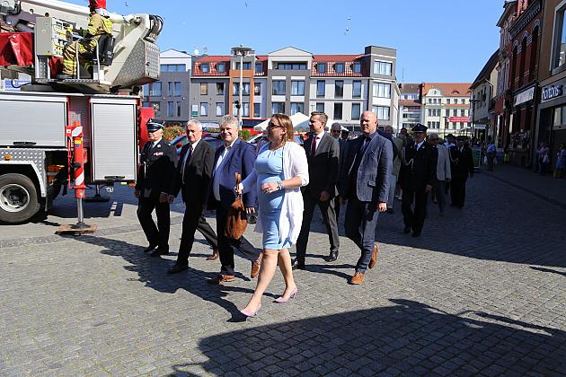 Uroczystość nadania sztandaru dla strażaków