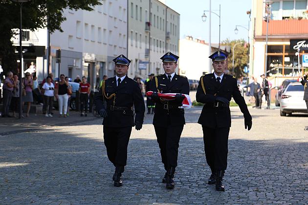 Uroczystość nadania sztandaru dla strażaków