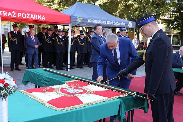 Uroczystość nadania sztandaru dla strażaków