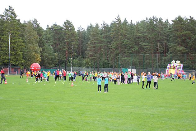 „Z podwórka na bieżnię”. Święto sportu na stadionie