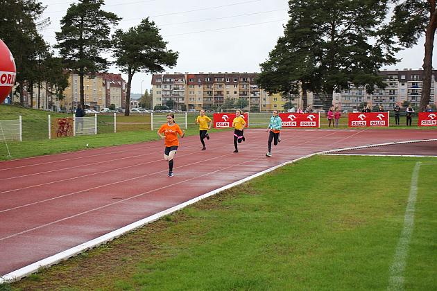 „Z podwórka na bieżnię”. Święto sportu na stadionie