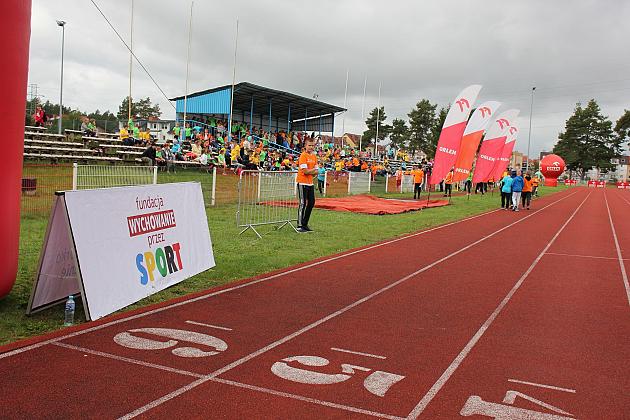 „Z podwórka na bieżnię”. Święto sportu na stadionie