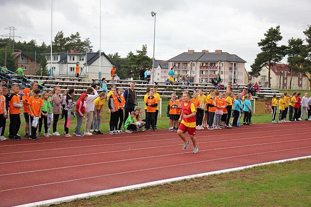 „Z podwórka na bieżnię”. Święto sportu na stadionie