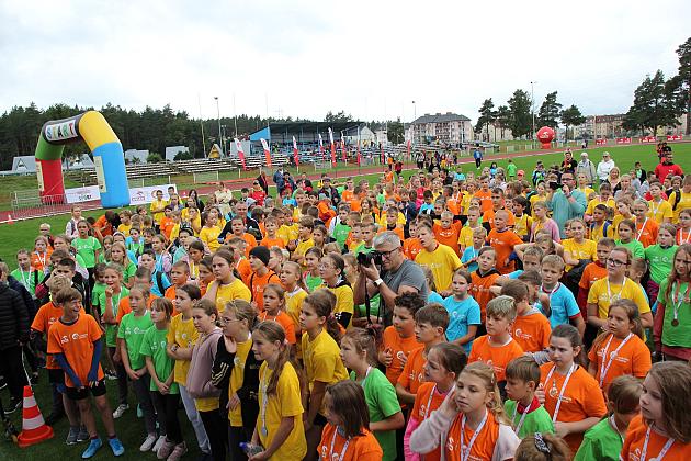 „Z podwórka na bieżnię”. Święto sportu na stadionie