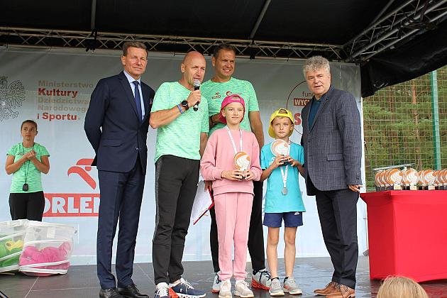 „Z podwórka na bieżnię”. Święto sportu na stadionie
