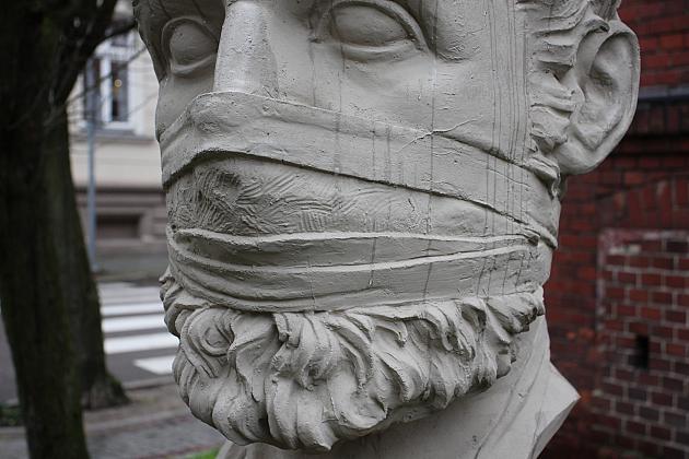 Rzeźby z cyklu WARRIOR stanęły pod ratuszem