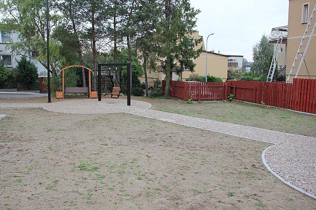 Nowe podwórko integracyjne przy Kossaka 72 cieszy lokatorów