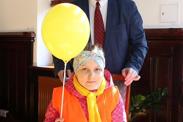 Przedszkolaki przyniosły wiosnę do ratusza