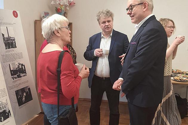 Senat RP wczoraj i dziś na wystawie w Lęborku