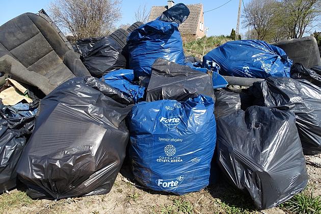 Rzeka Łeba oczyszczona