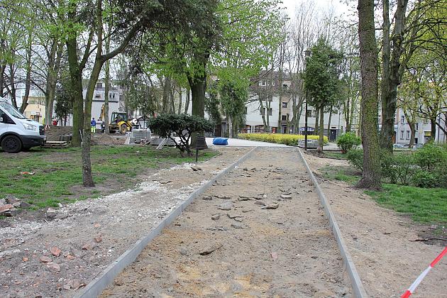 Metamorfoza skweru przy Placu Pokoju